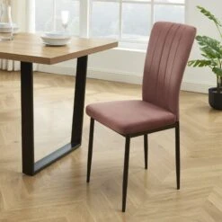 Ensemble Repas FELIX Effet Chêne Et Velours Rose 4 Chaises -Maison Jardin Élégance ensemble repas felix effet chene et velours rose 4 chaises 2