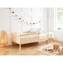 Lit Enfant LOU Pin Massif 70x140 Sommier Inclus -Maison Jardin Élégance lit enfant lou en pin massif couleur bois naturel 70 x 140 cm 2
