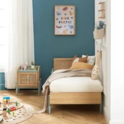 Lit Enfant PABLO Bleu Et Cannage Rotin 70x140 Sommier Inclus 9 Lit Enfant PABLO Bleu Et Cannage Rotin 70x140 Sommier Inclus -Maison Jardin Élégance lit enfant pablo bleu et cannage rotin 70x140 sommier inclus 1